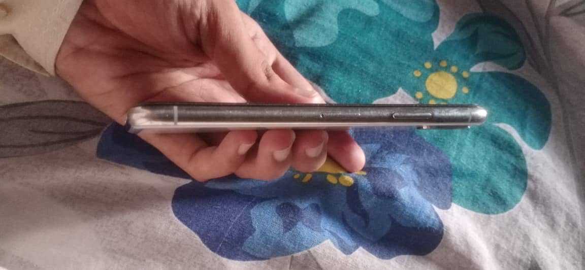 Apple iPhone X 1
