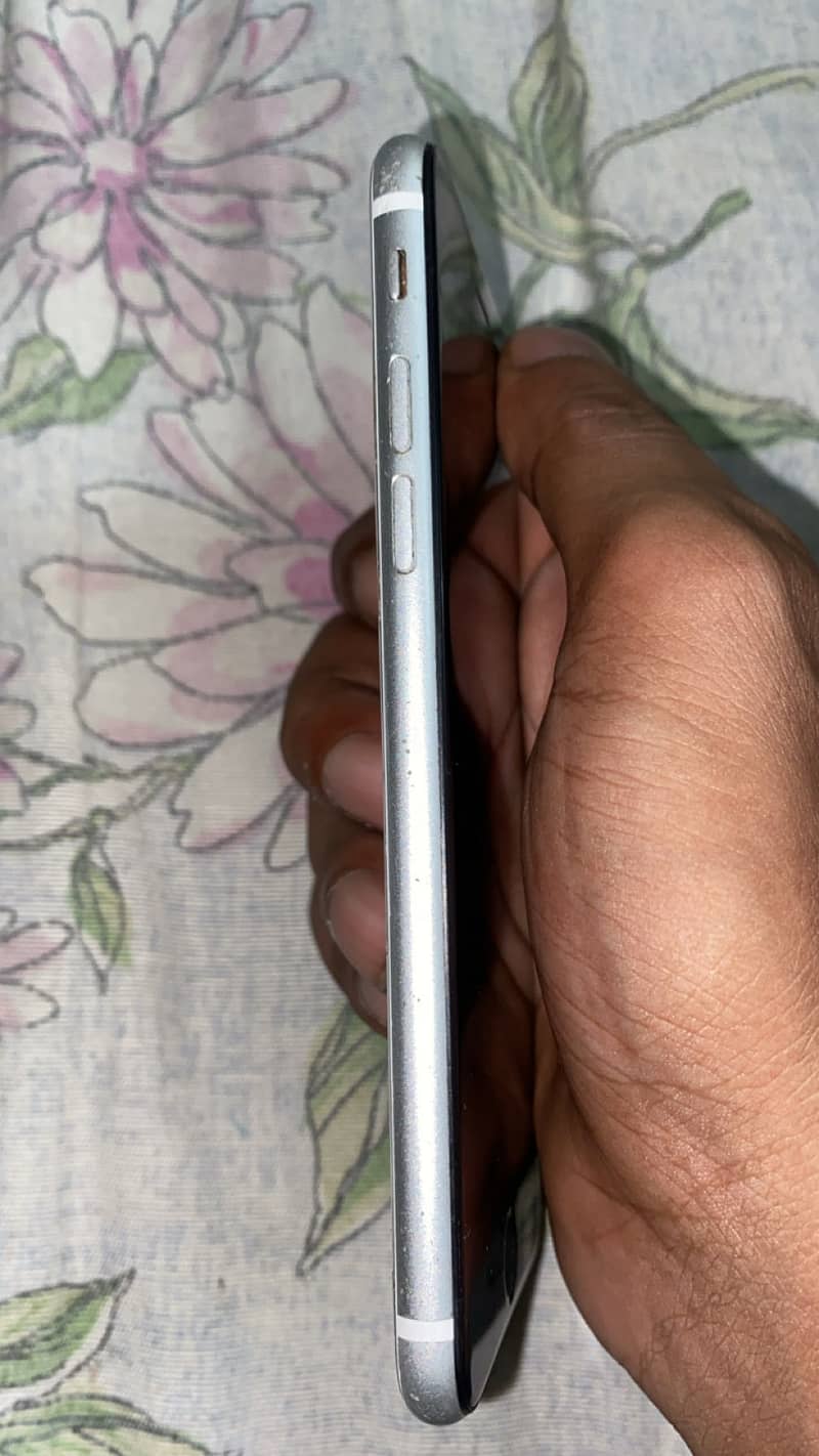 Apple iPhone SE 3