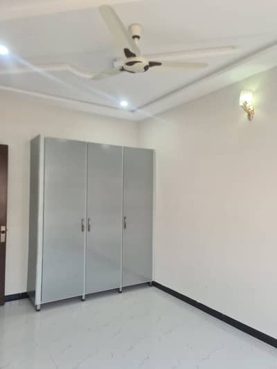 900 SQUARE FEET 2 BEDROOM.   READY TO MOVE FLAT FOR SALE MULTI F-17 ISLAMABAD.