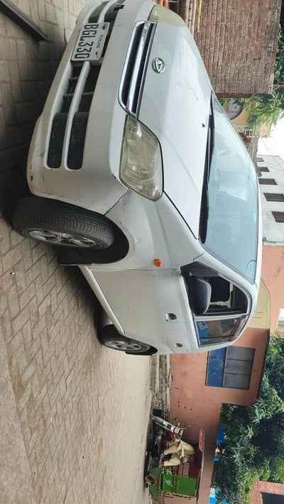 Daihatsu Mira 2012