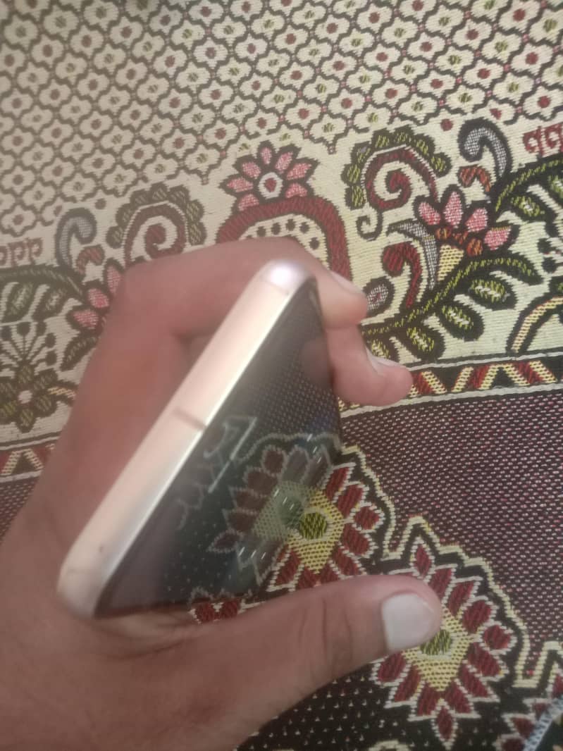 Google Pixel 8 1