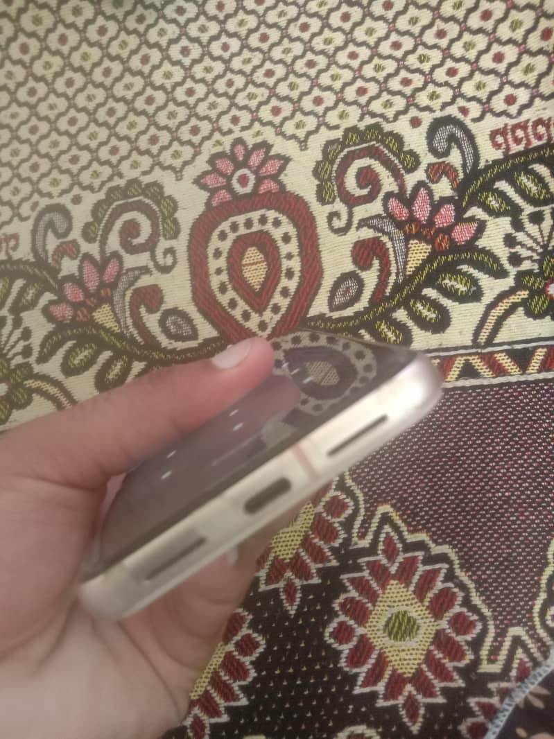 Google Pixel 8 3