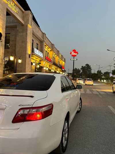 Camery luxury car