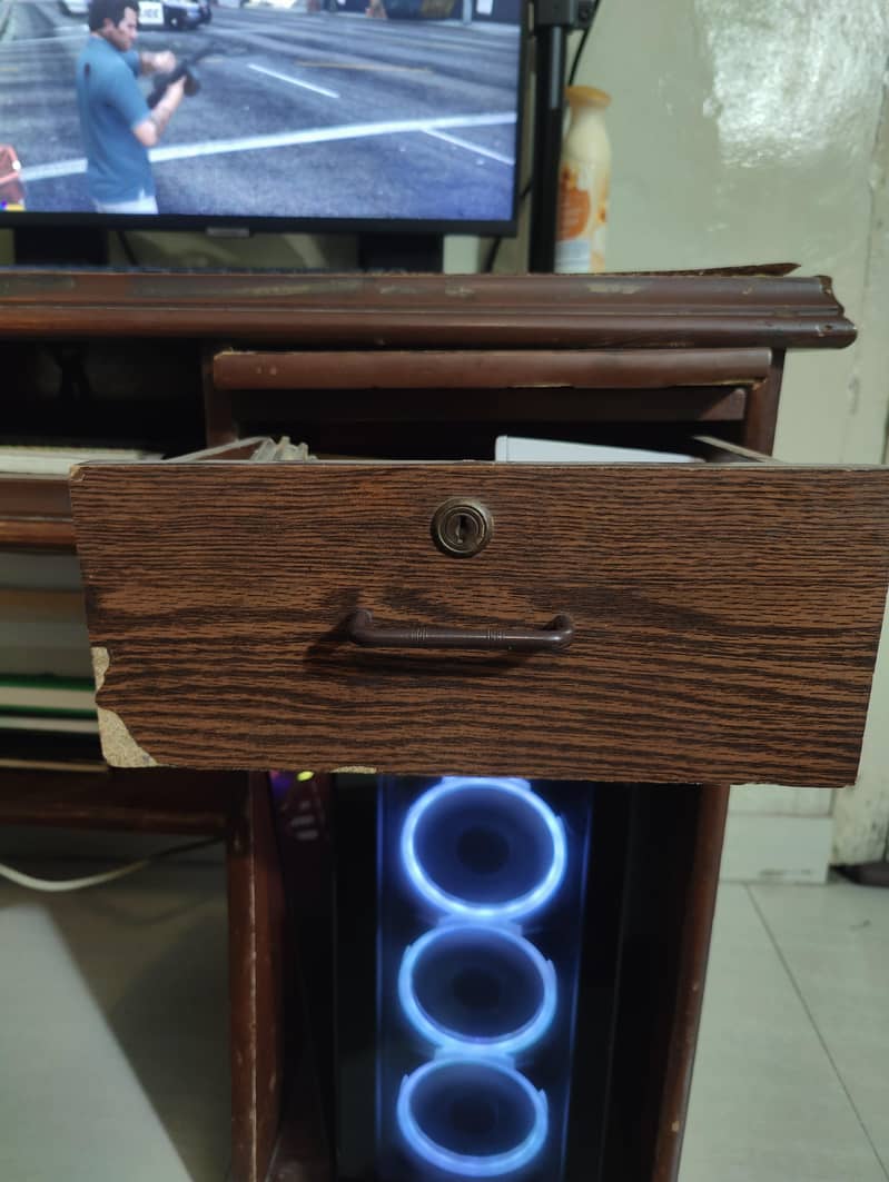 PC Table / Office Table 13