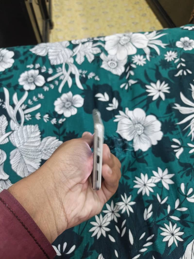 Google Pixel 7 3