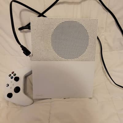 “XBOX ONE S”