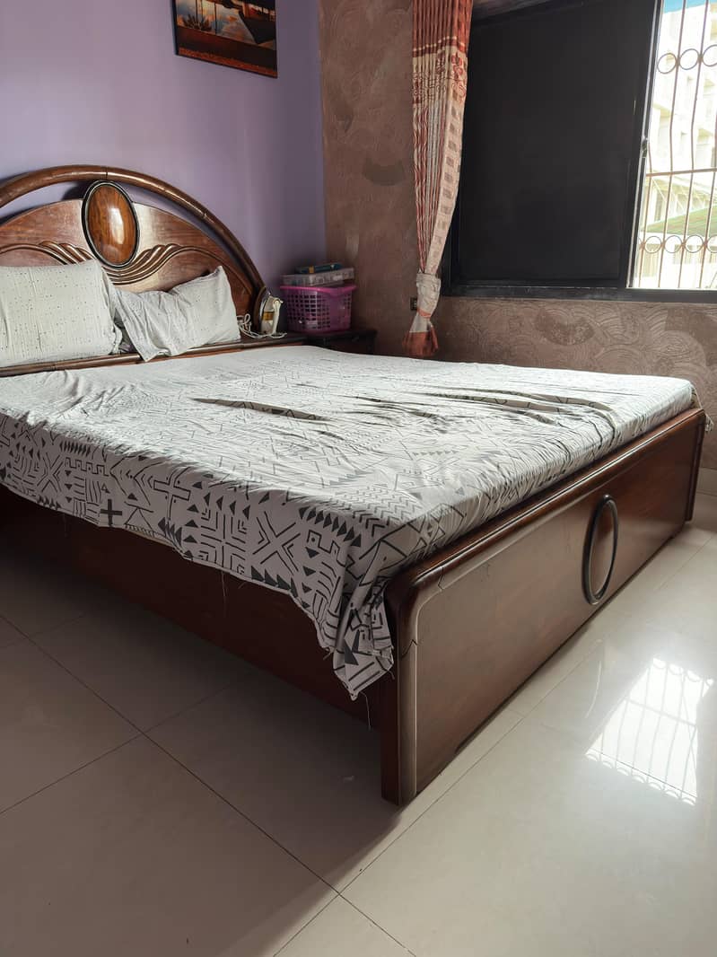 Bed with 2 sider 2