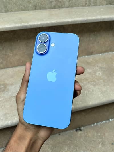 Apple iPhone 16