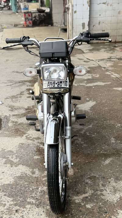 Honda CG 125 2025 Gold Special Edition