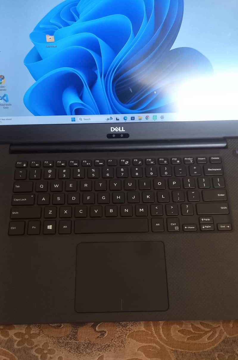 Dell precision 5540 core i5 9th Gen 7
