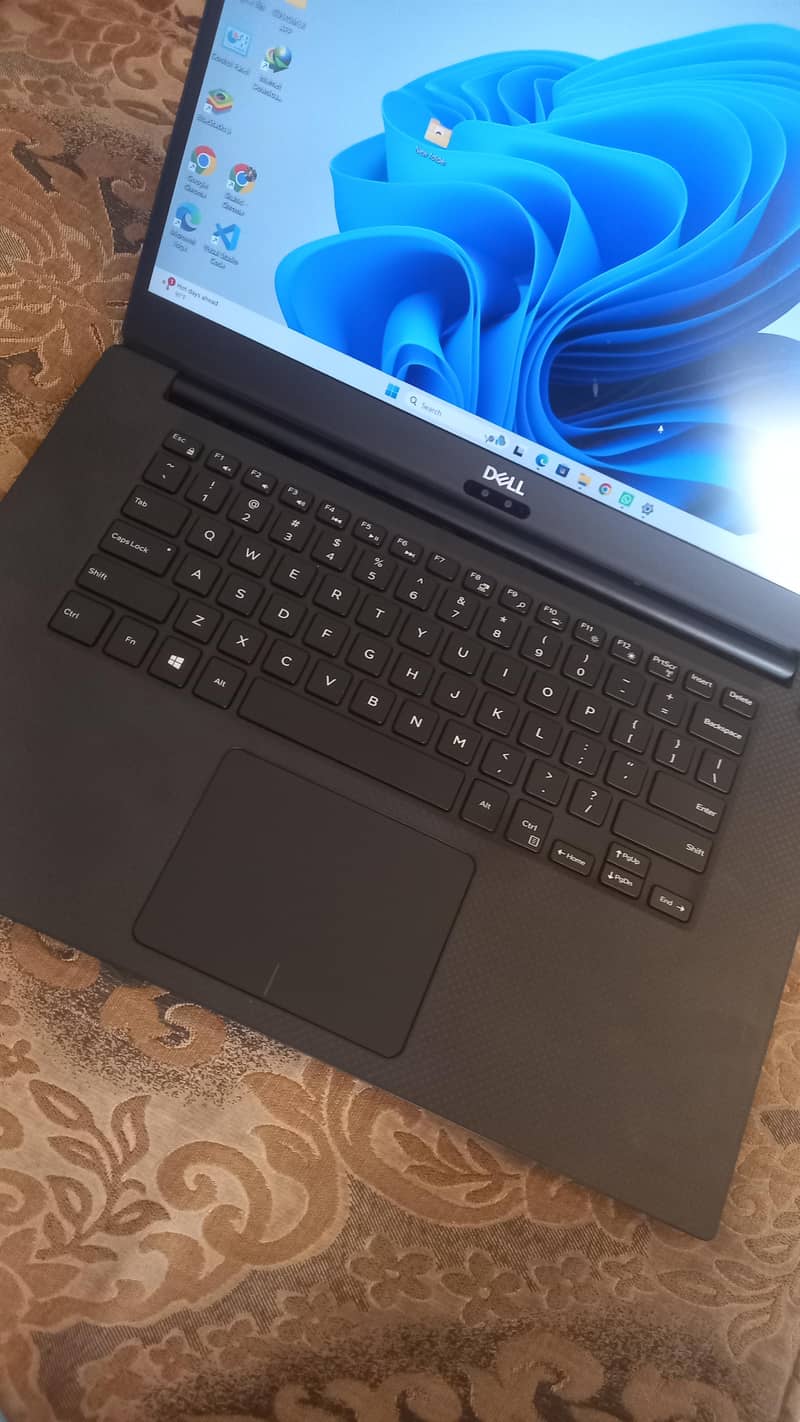 Dell precision 5540 core i5 9th Gen 8