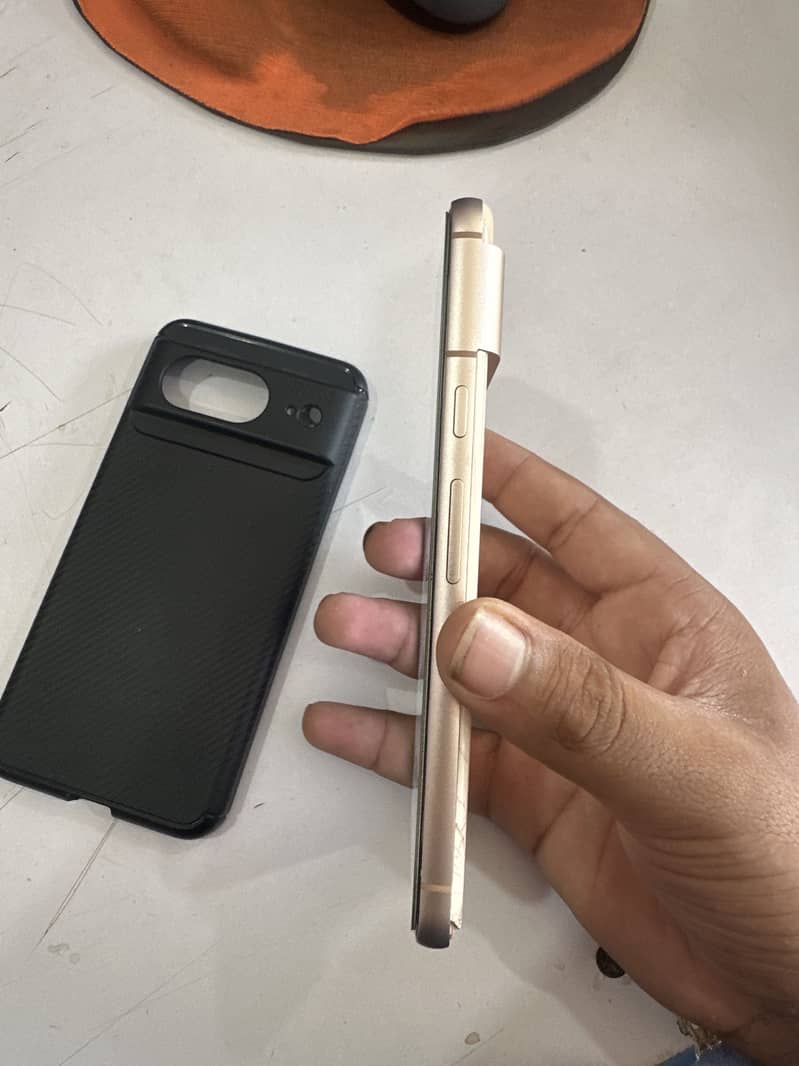 Google Pixel 8 3