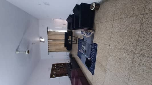 Portion for Offices Near Main Boulevard 10 Marla Lower Portion In Allama Iqbal Town