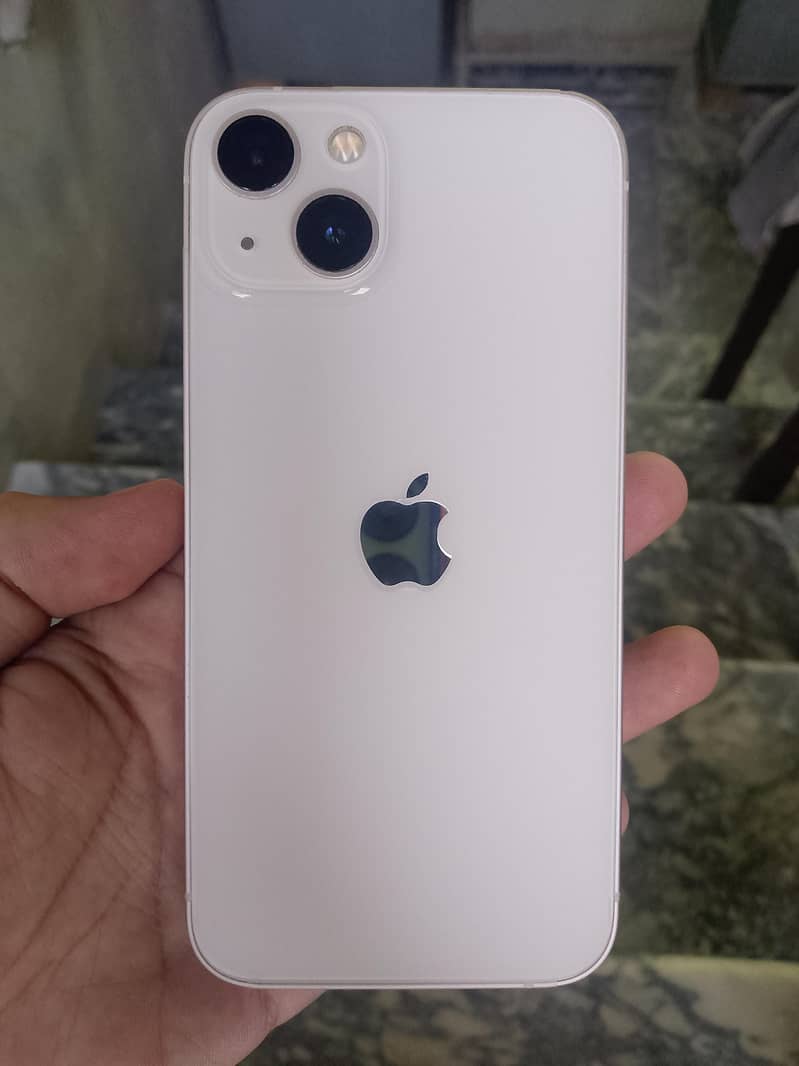 Apple iPhone 13 0