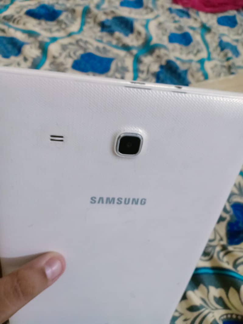 Samsung Tabe E 1