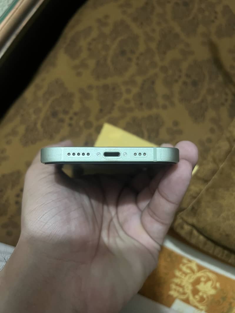 Apple iPhone 12 2
