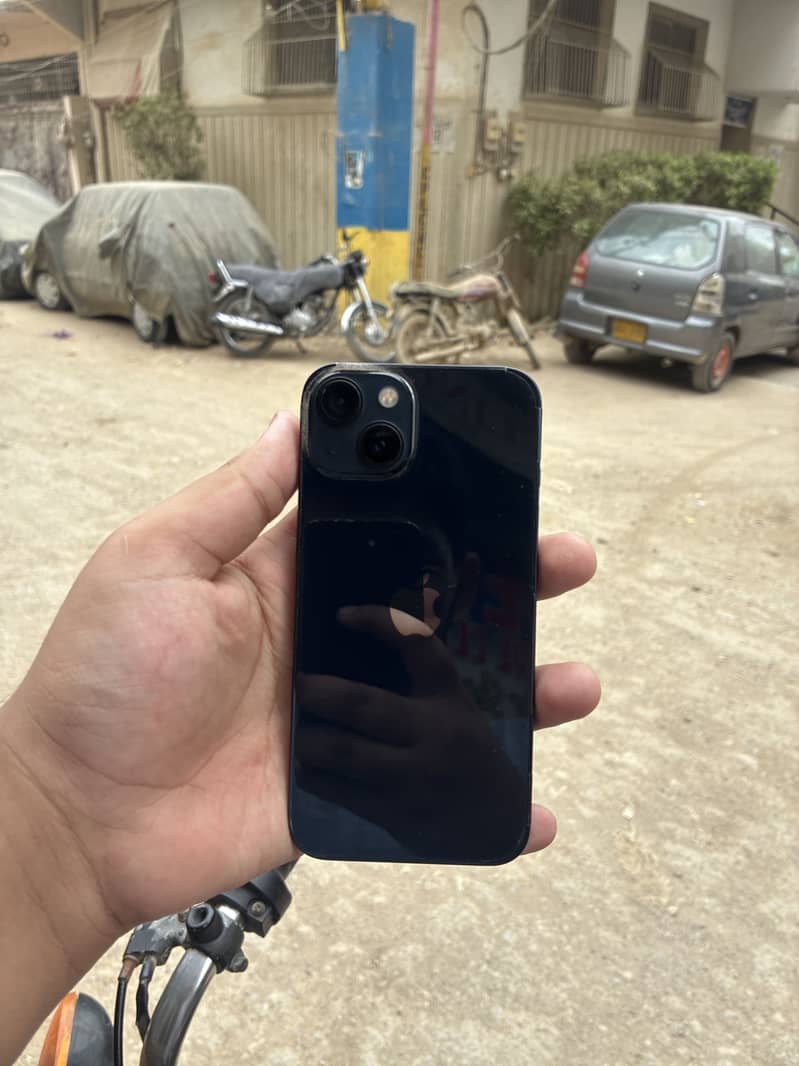 Apple iPhone 13 0