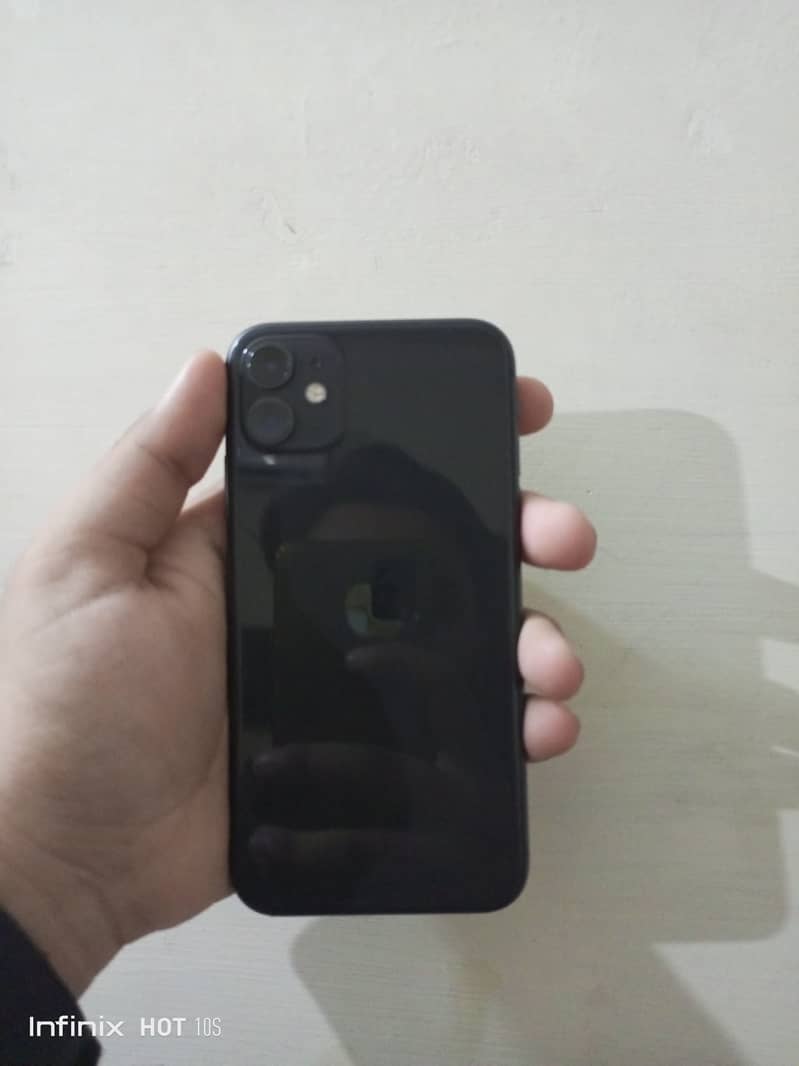 Apple iPhone 11 4