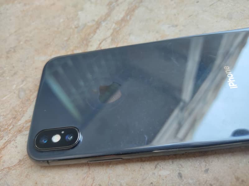 Apple iPhone X 3