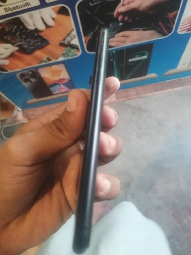 Apple iPhone 7 2