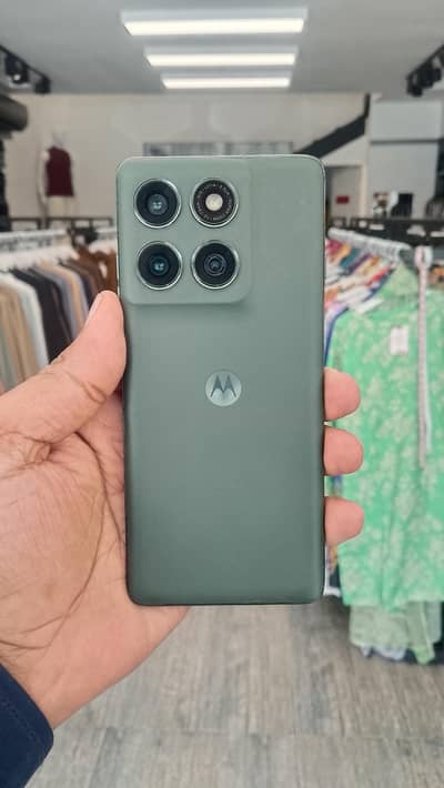 Motorola Edge 2025
