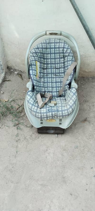 baby car seat & carry cot for sale