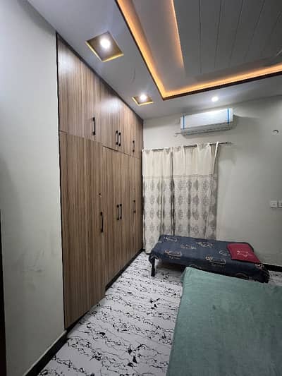 10 MARLA UPPER PORTION AVAILABLE FOR RENT IN NASHEMAN E IQBAL PHASE 2 NEAR UET HOUSING SOCIETY COLLEGE ROAD LAHORE