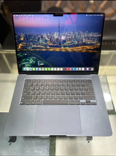 MacBook Air M5 24/1tb with Apple Care plus 2029