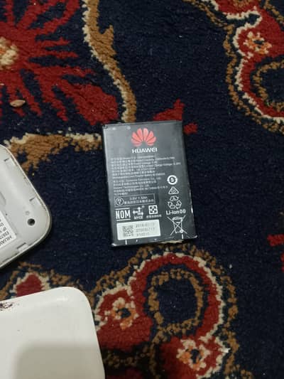 Telenor wifi hai Huawei wala 1500 mAh battery hai