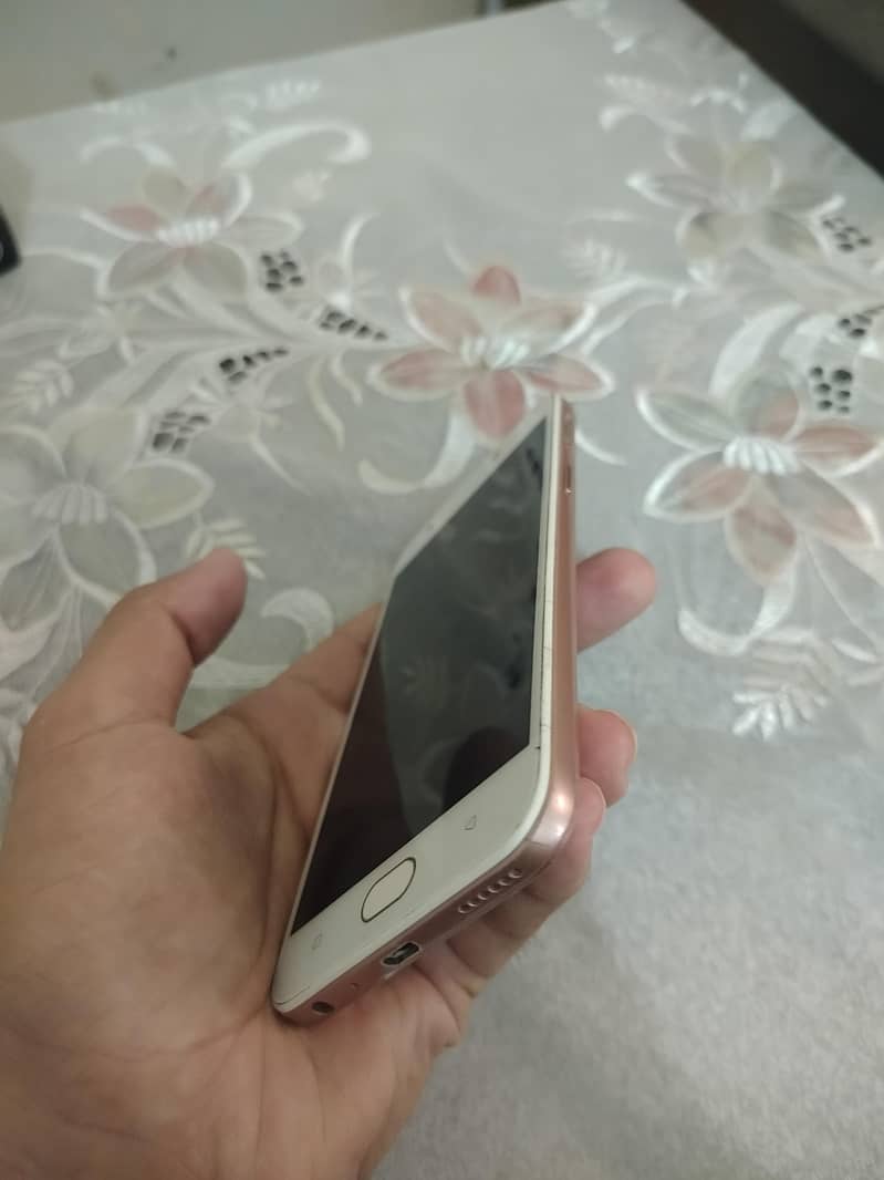 OPPO A57 5