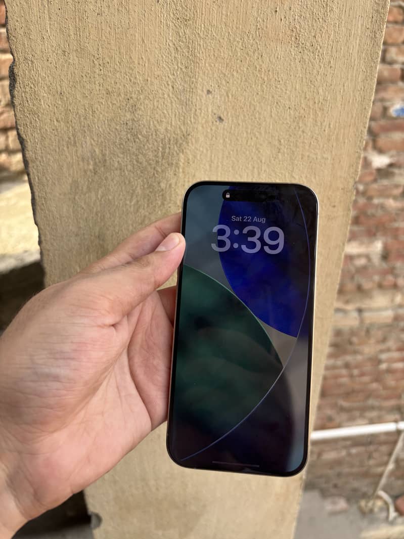 Apple iPhone 15 Pro 1