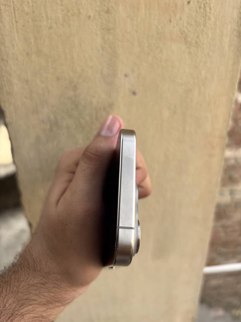 Apple iPhone 15 Pro 5