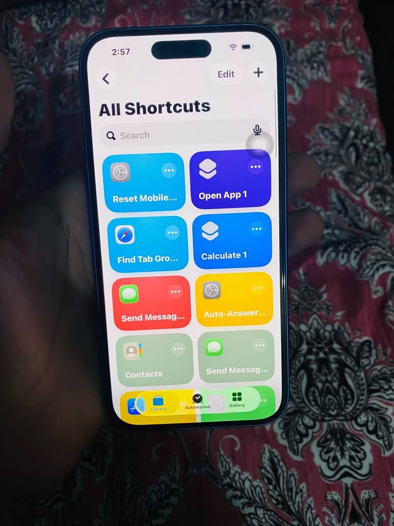 Apple iPhone 16 6