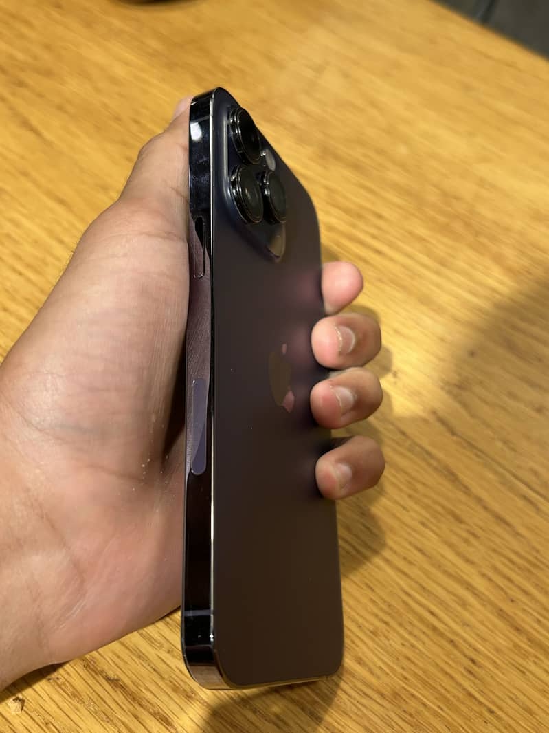 Apple iPhone 14 Pro Max 1