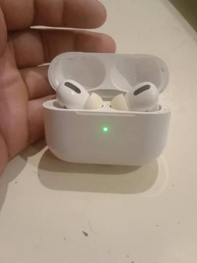 used airbord Apple