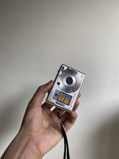 Sony cyber shot DSC-W30 for sale