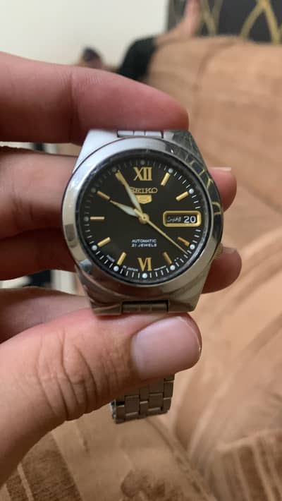 Seiko 5 SNKE39 roman black