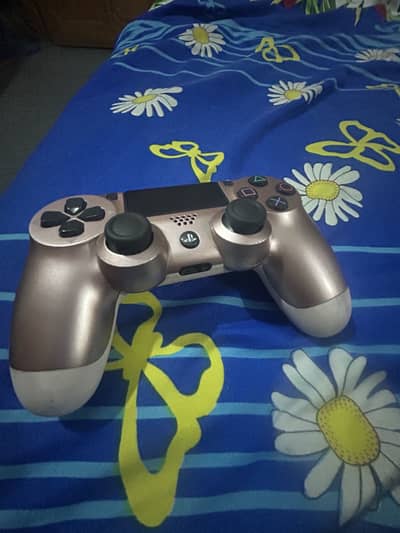 PS4 controller