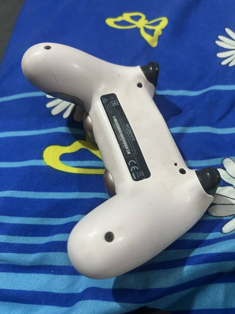 PS4 controller 1