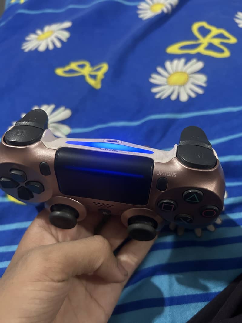 PS4 controller 4