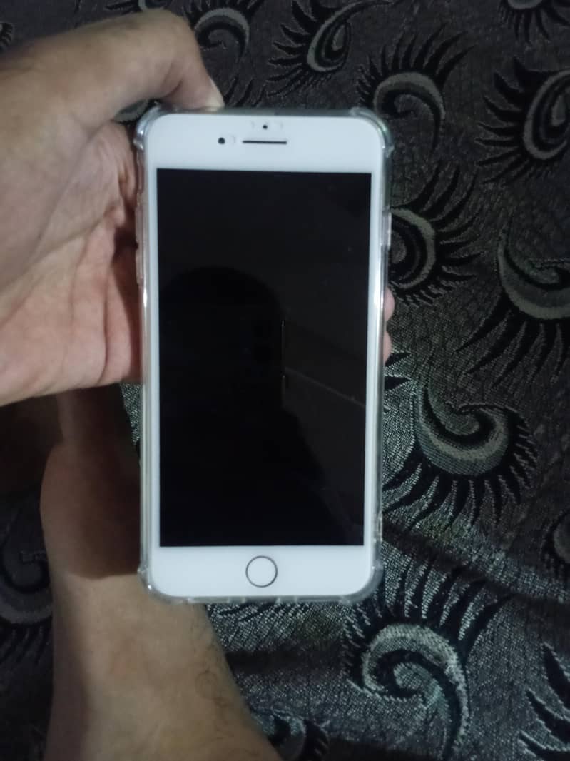 Apple iPhone 7 Plus 0