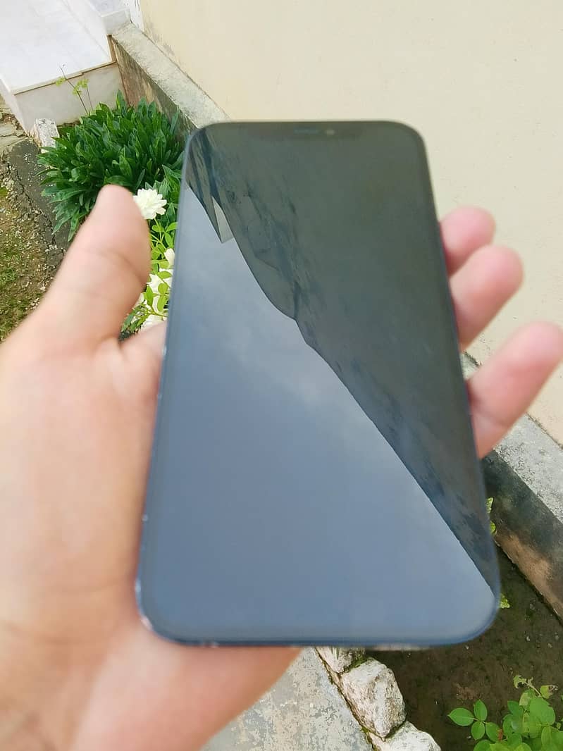Apple iPhone 12 0