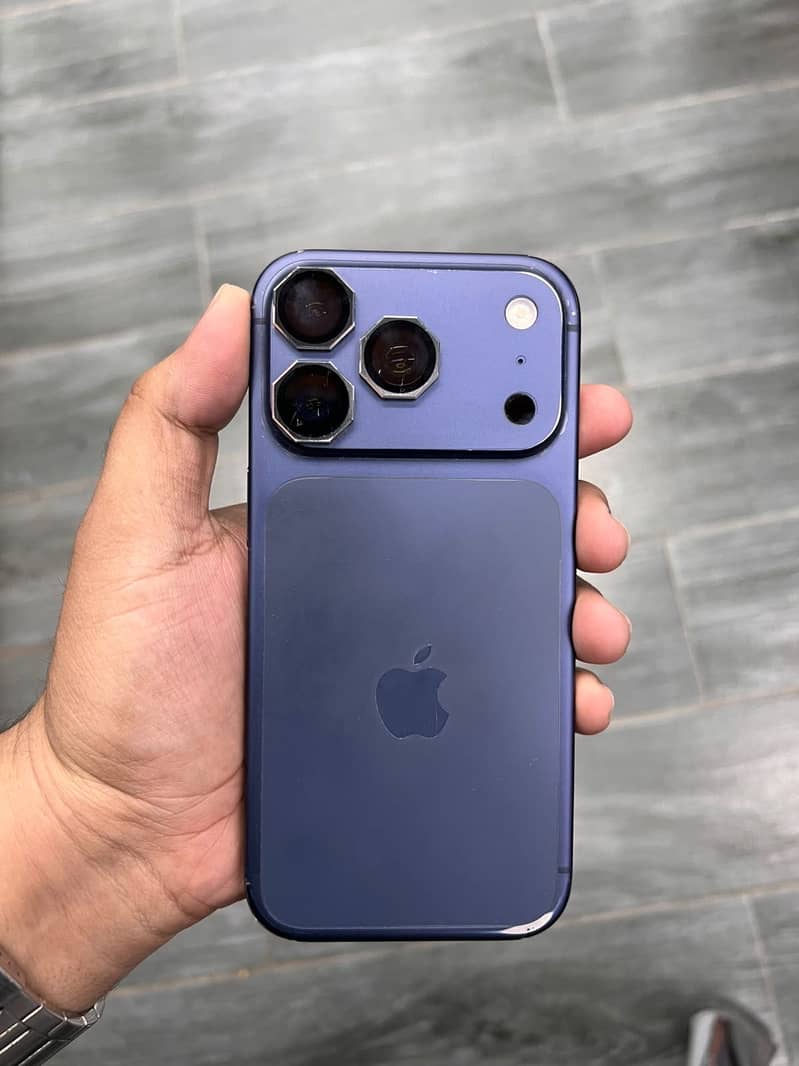 Apple iPhone 17 Pro 4