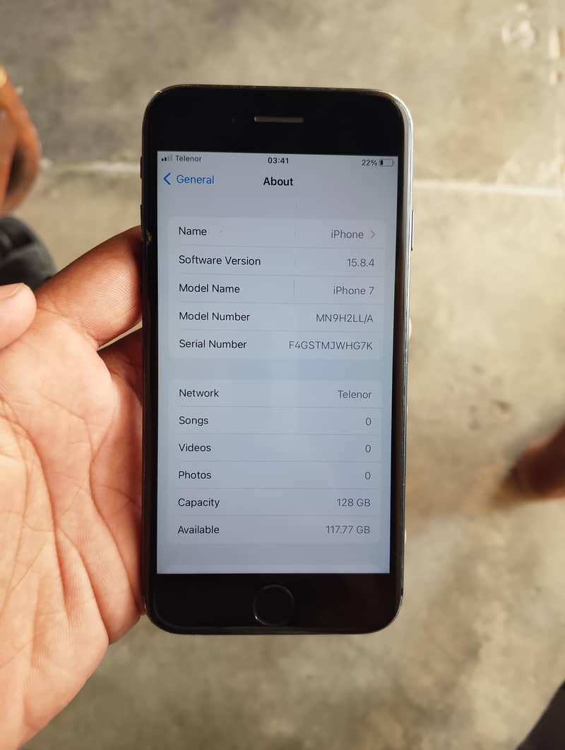 Apple iPhone 7 2