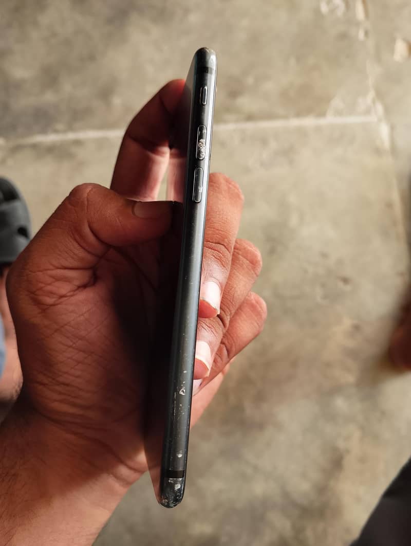 Apple iPhone 7 5