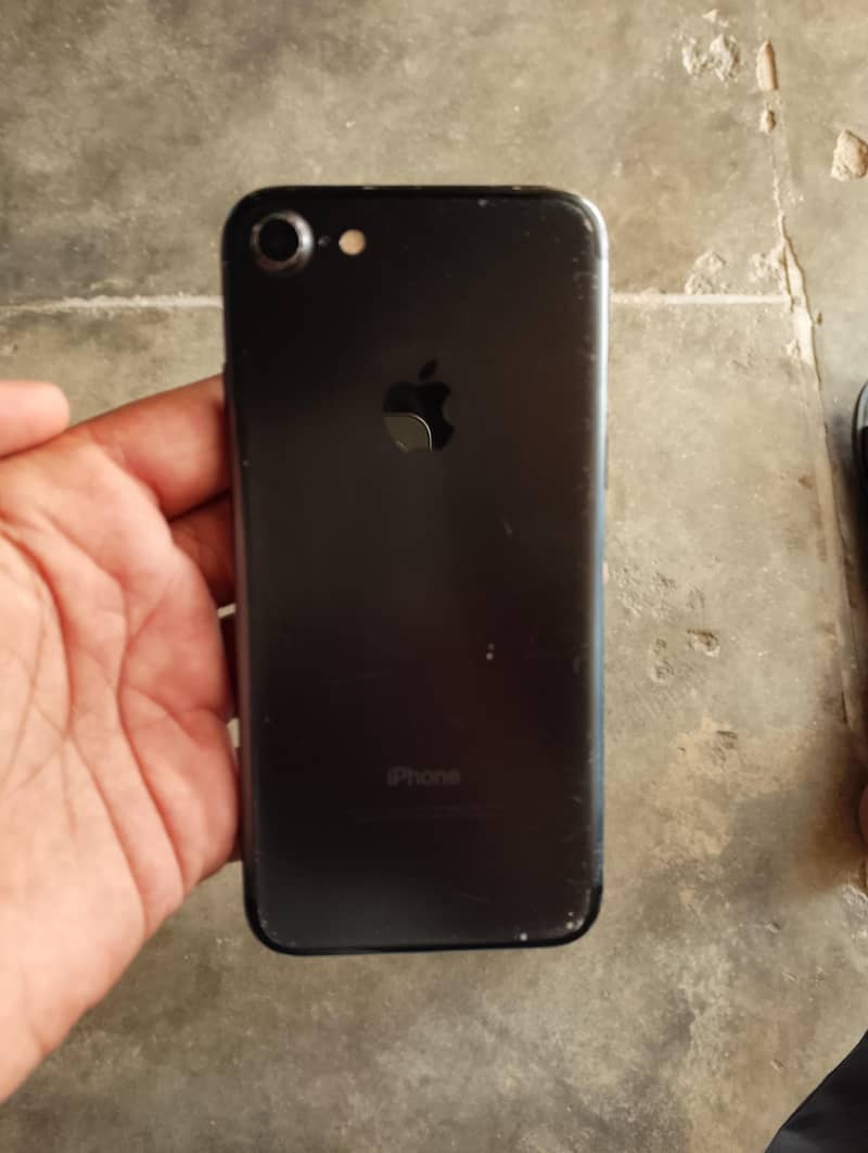 Apple iPhone 7 7