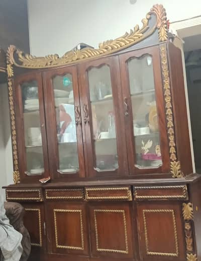 I want to sell my showcase and dressing table