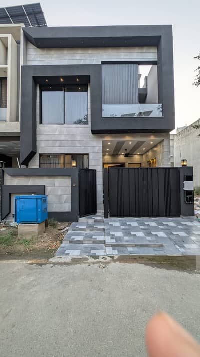 5 Marla Brand New House For Sale In Lake City Lahore