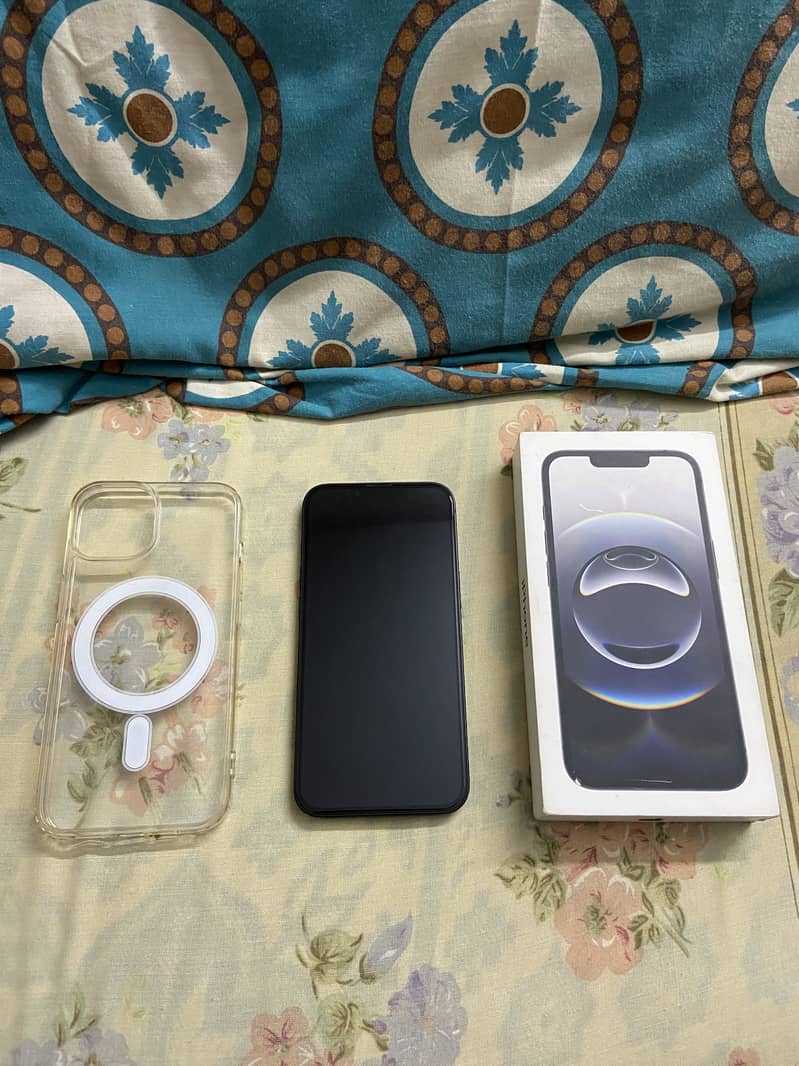 Apple iPhone 16e 0