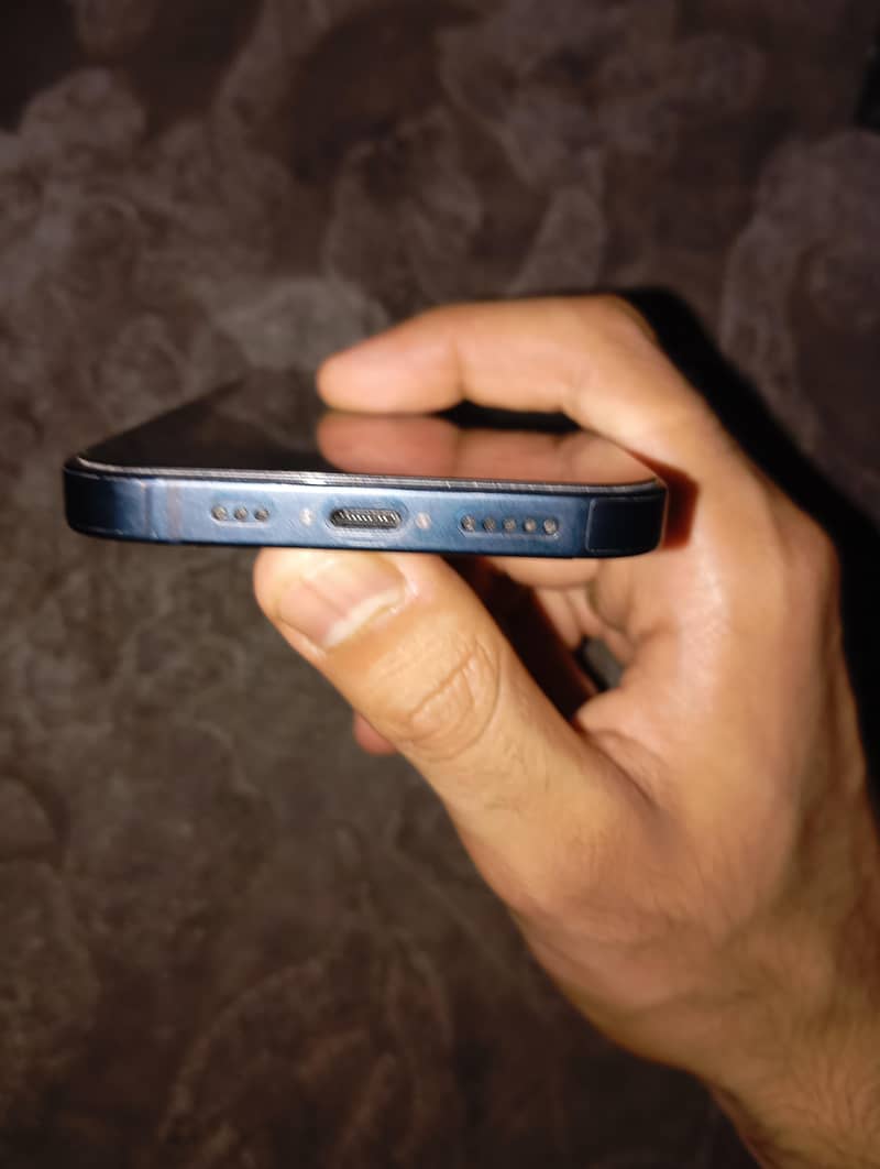 Apple iPhone 13 3